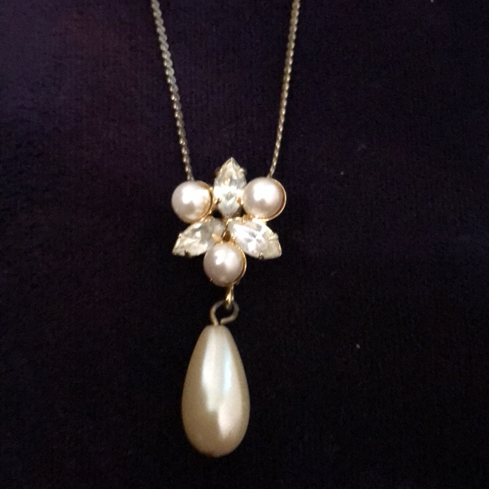 Vintage Dillards Pearl Pendant Necklace Gold Plated Brass Chain  Jewelry Gift